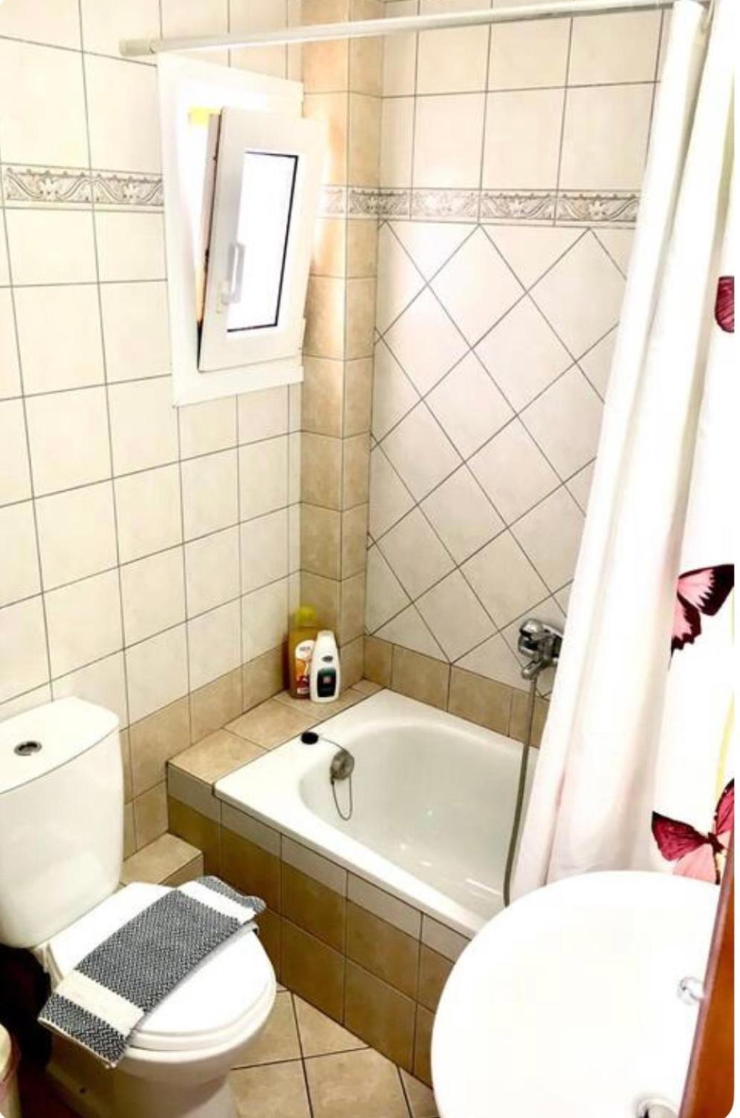 Omonias Apartment *